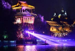 【重磅】今晚，國際光影藝術(shù)節(jié)點燈儀式在天鵝湖濕地公園舉行！